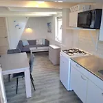 Vakantiewoning met terras vlakbij strand en centrum