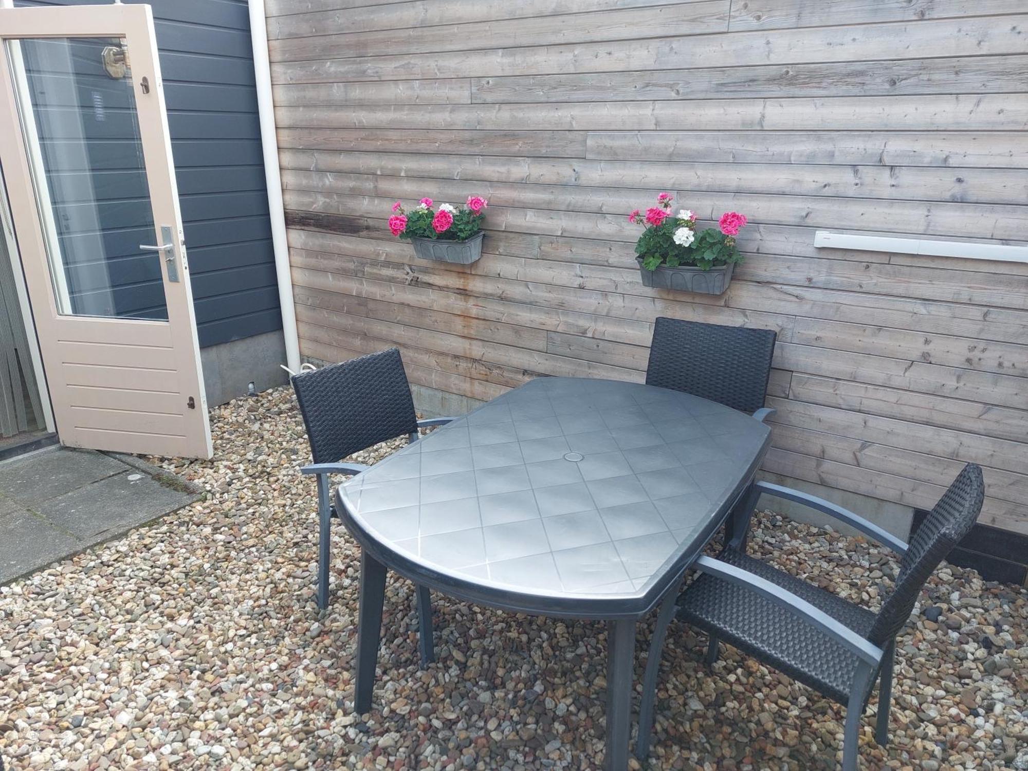 Vakantiewoning Met Terras Vlakbij En Centrum Zoutelande