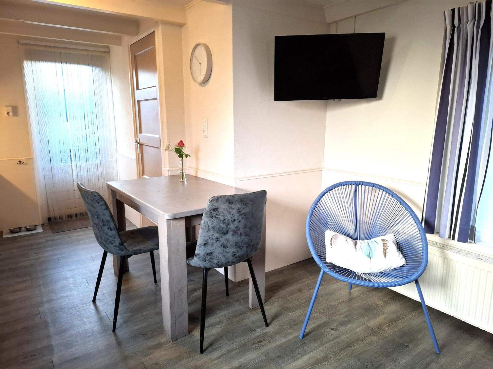 Appartement Vakantiewoning Met Terras Vlakbij En Centrum Zoutelande